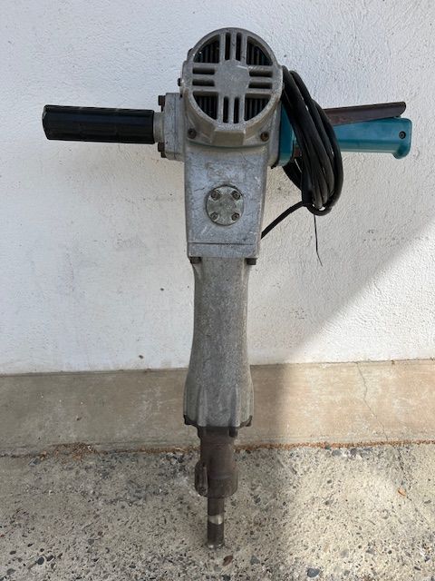 Marteau piqueur MAKITA 800 Massabrac (31)