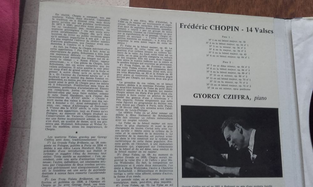 Disque 33 T (vinyle)
FREDEDRIC CHOPIN
CD et vinyles