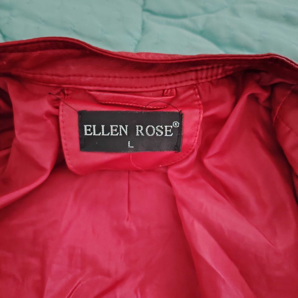 Blouson neuf mati&egrave;re polyester Vêtements