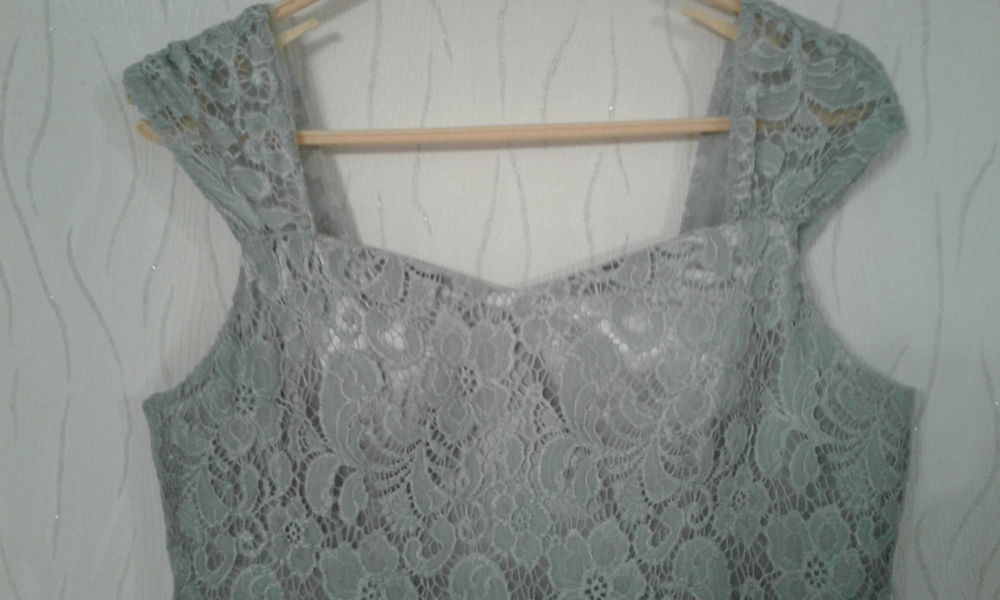 ROBE DE FETES OU DE CEREMONIE T.46 Vêtements