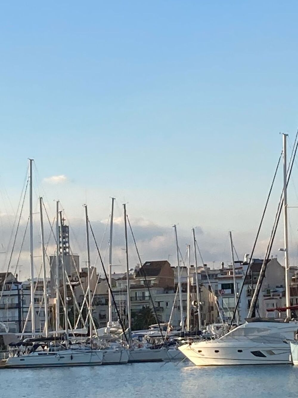   CAMBRILS Apt de 60m2  avec terrasse,  à  350m de la plage. Midi-Pyrénées, Montaigut-sur-Save (31530)