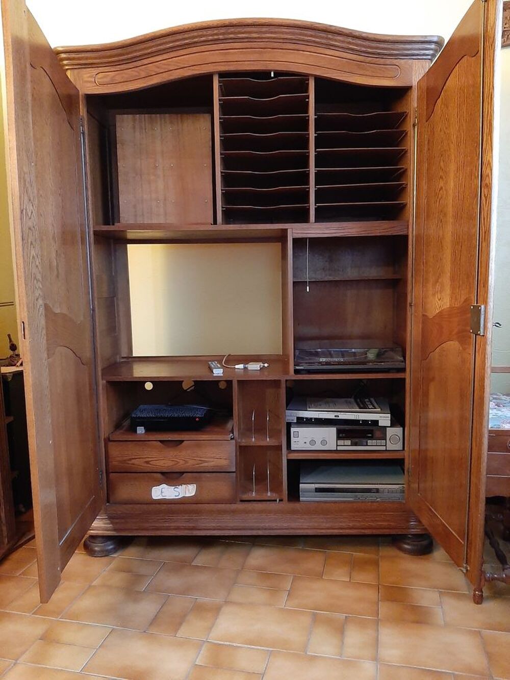 ARMOIRE VIDEO Meubles