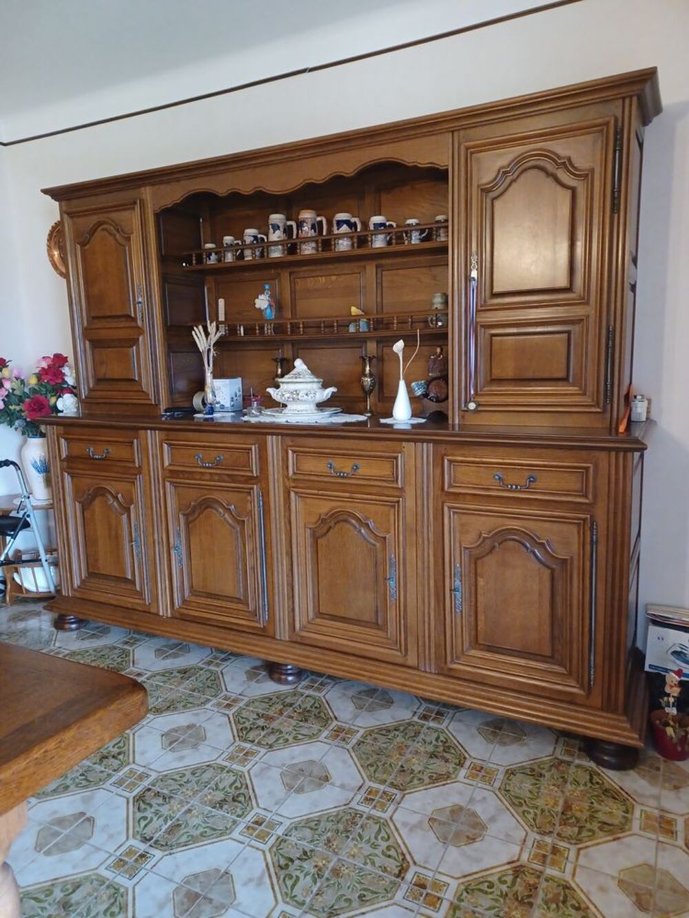 Table chaine macif avec 6 chaises bois/assise paille 
buffet Meubles