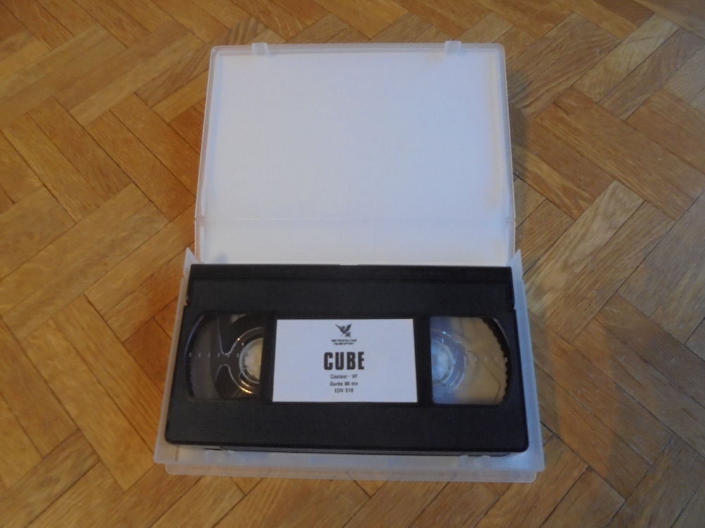 K7 "cube" (48) DVD et blu-ray