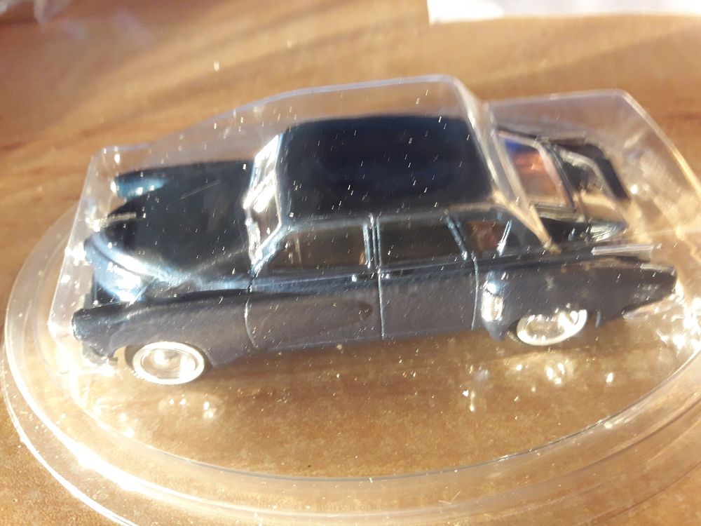 Tucker 1/43 + fascicule n&deg; 35 + boitier solido 