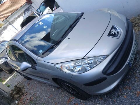 Peugeot 207 1.4 HDi 70ch BLUE LION Active