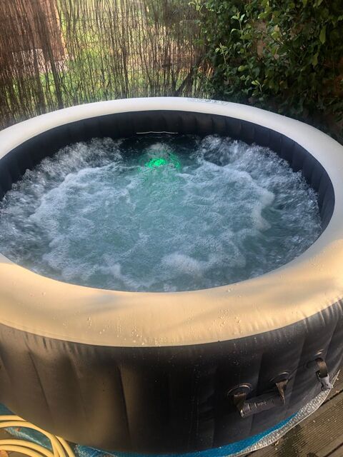 Jacuzzi INTEX 4 PERSONNES 490 Bruyères (88)