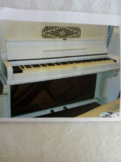 piano à musique 450 Remauville (77)
