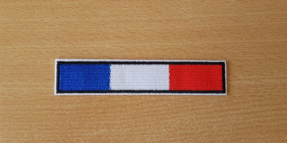 Ecusson drapeau fran&ccedil;ais france barrette 13x2,5 cm 