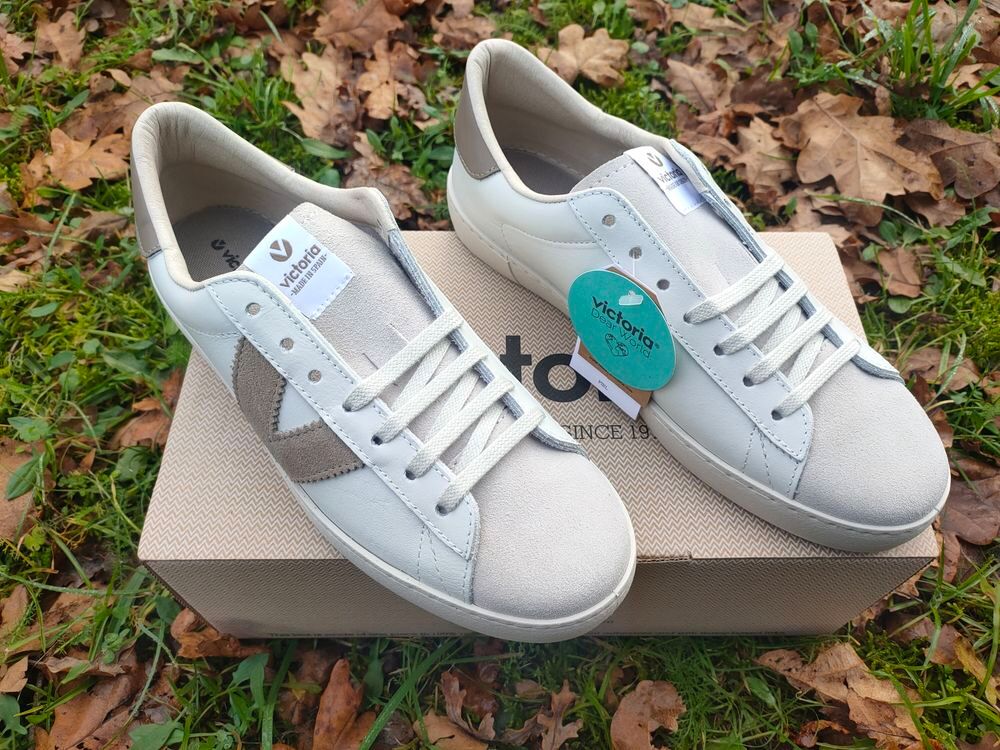 Baskets basses en cuir unisexe Victoria 1126142 Chaussures