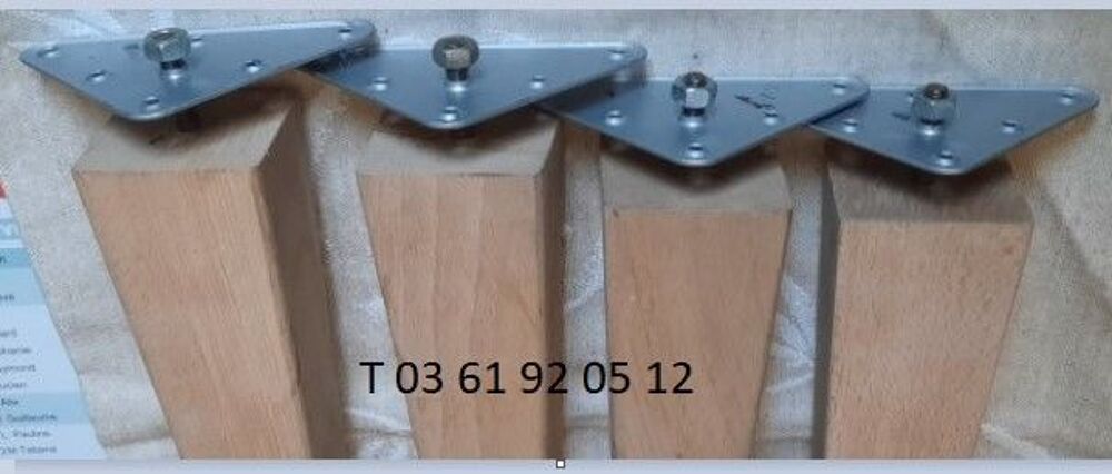 4 pieds carr&eacute; trap&eacute;zoidale avec roulettes Bricolage