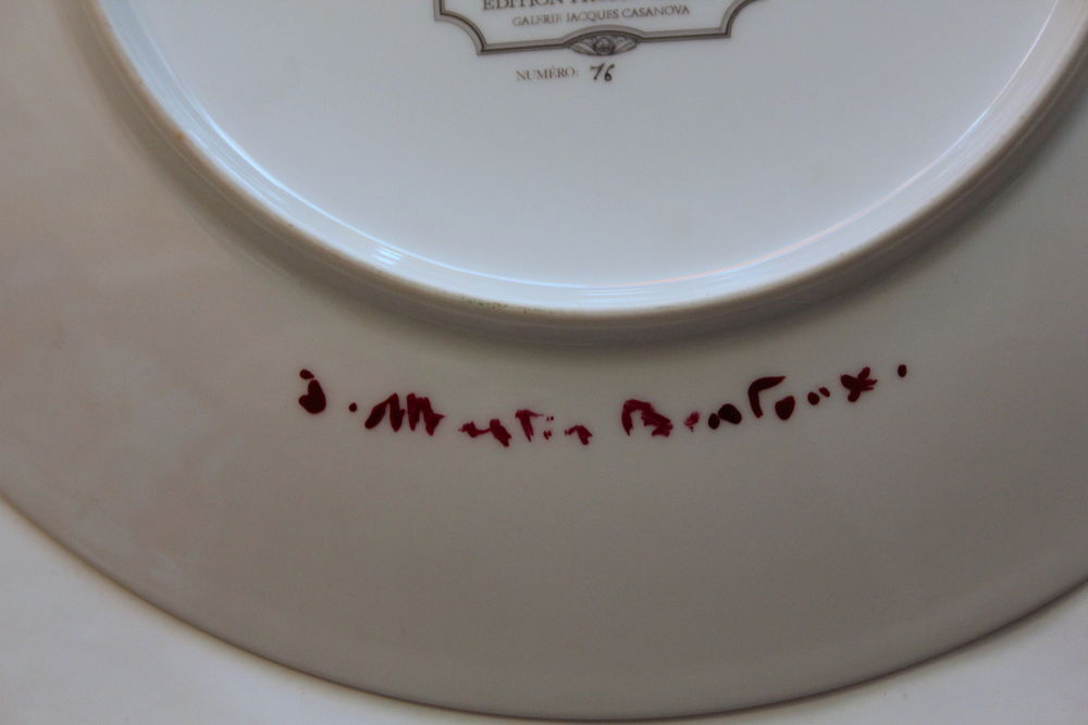 JEAN MARTIN-BONTOUX (1927-2002)
2 assiettes Limoges sign&eacute;es 