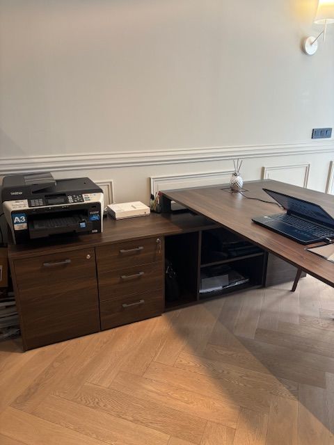 Trs bonne affaire ! Grand bureau 890 Antibes (06)