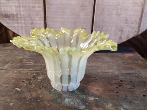 Ancienne Tulipe de Lampe Verre Souffl� Vert /Jaune 120 Loches (37)