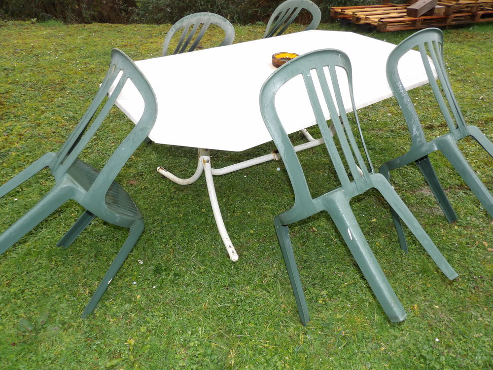 TABLE EN MELAMINE imitation MARBRE 170 x 95 cm avec 5 chaise Meubles