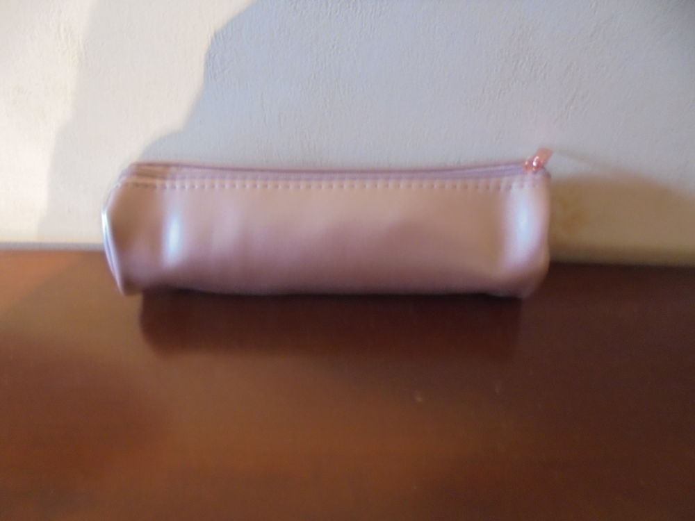 Trousse "dor&eacute;e/ros&eacute;e" (40) Maroquinerie