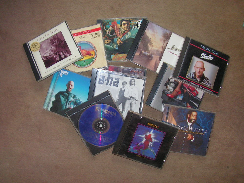Collection de CD pop CD et vinyles