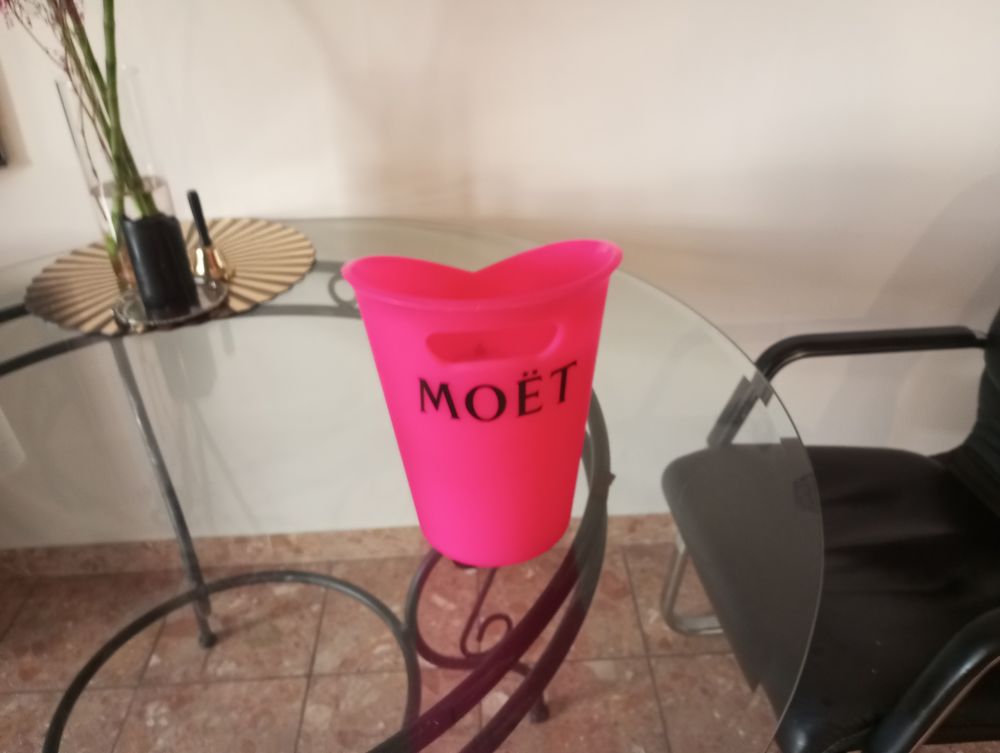 Sceau &agrave; champagne Moet et Chandon Cuisine