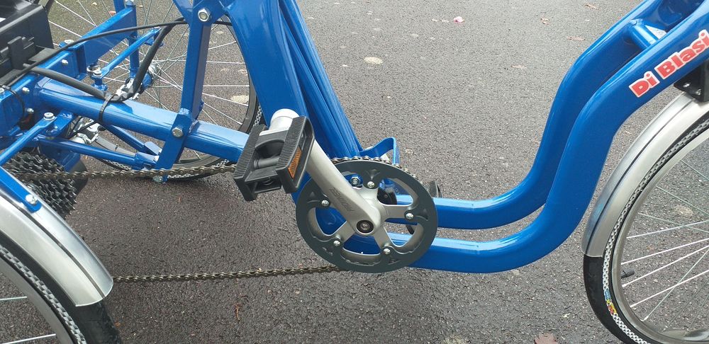 Tricycle adulte &eacute;lectrique pliant Sports