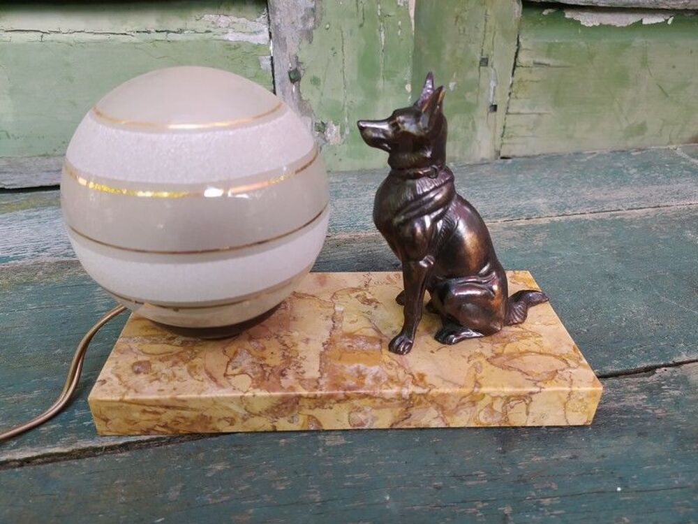 Lampe Art D&eacute;co Chien Berger Allemand 
