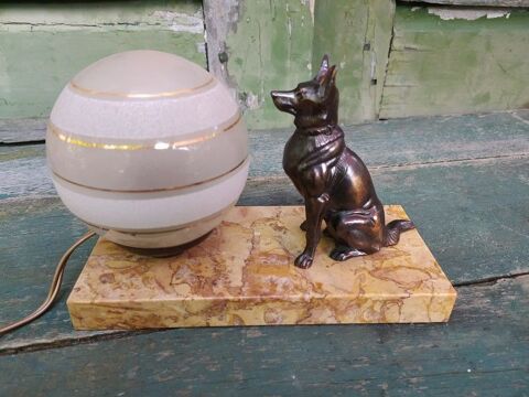 Lampe Art Déco Chien Berger Allemand 
40 Loches (37)