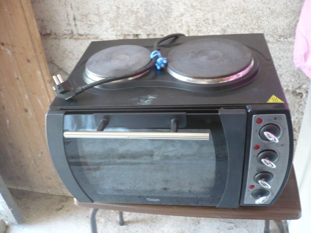 Petit four &eacute;lectrique avec deux plaques de cuisson VENGA Electroménager