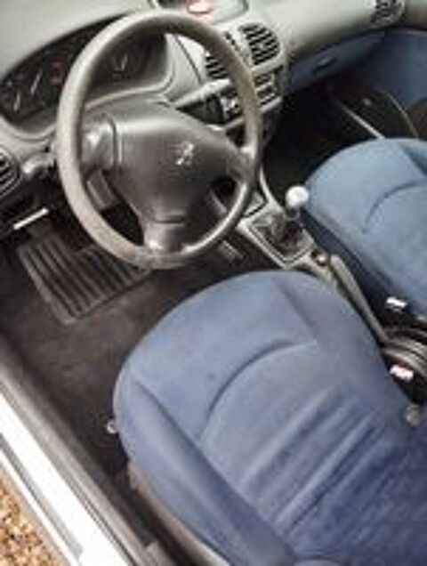 206 1.4 HDi XR Pr&eacute;sence 2004 occasion 86000 Poitiers