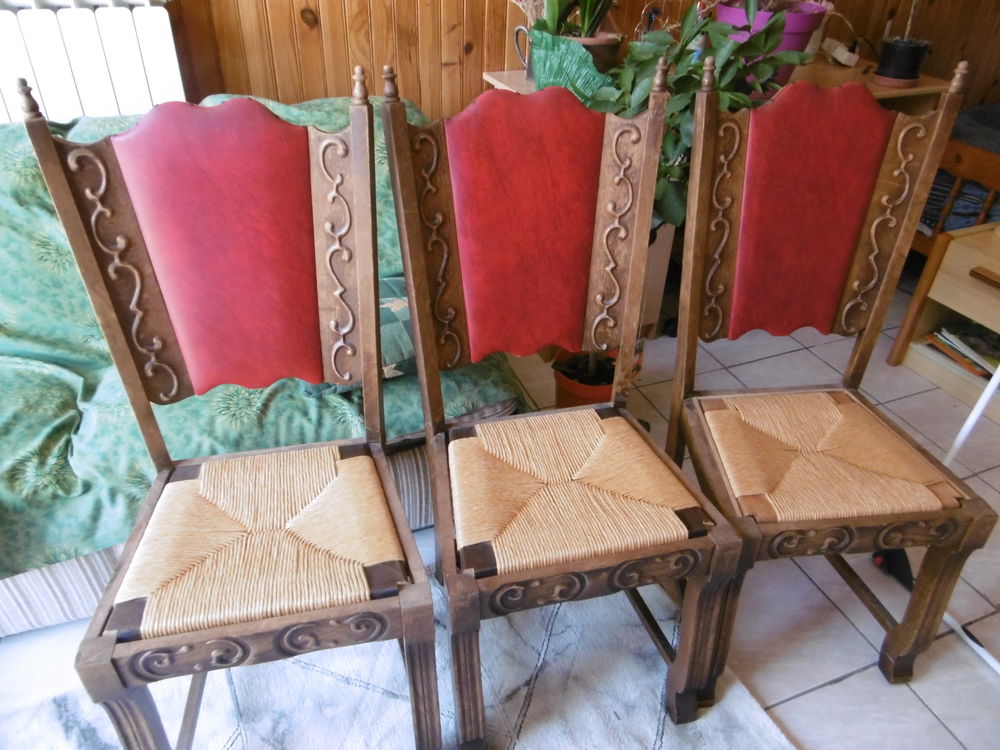 4 Chaises sculpt&eacute;es, assise solide et bon maintient du dos Meubles