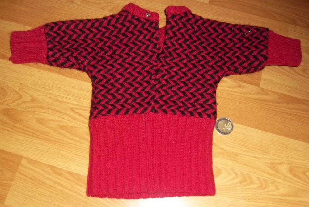 Robe lainage rouge poup&eacute;e 50 cm Jeux / jouets