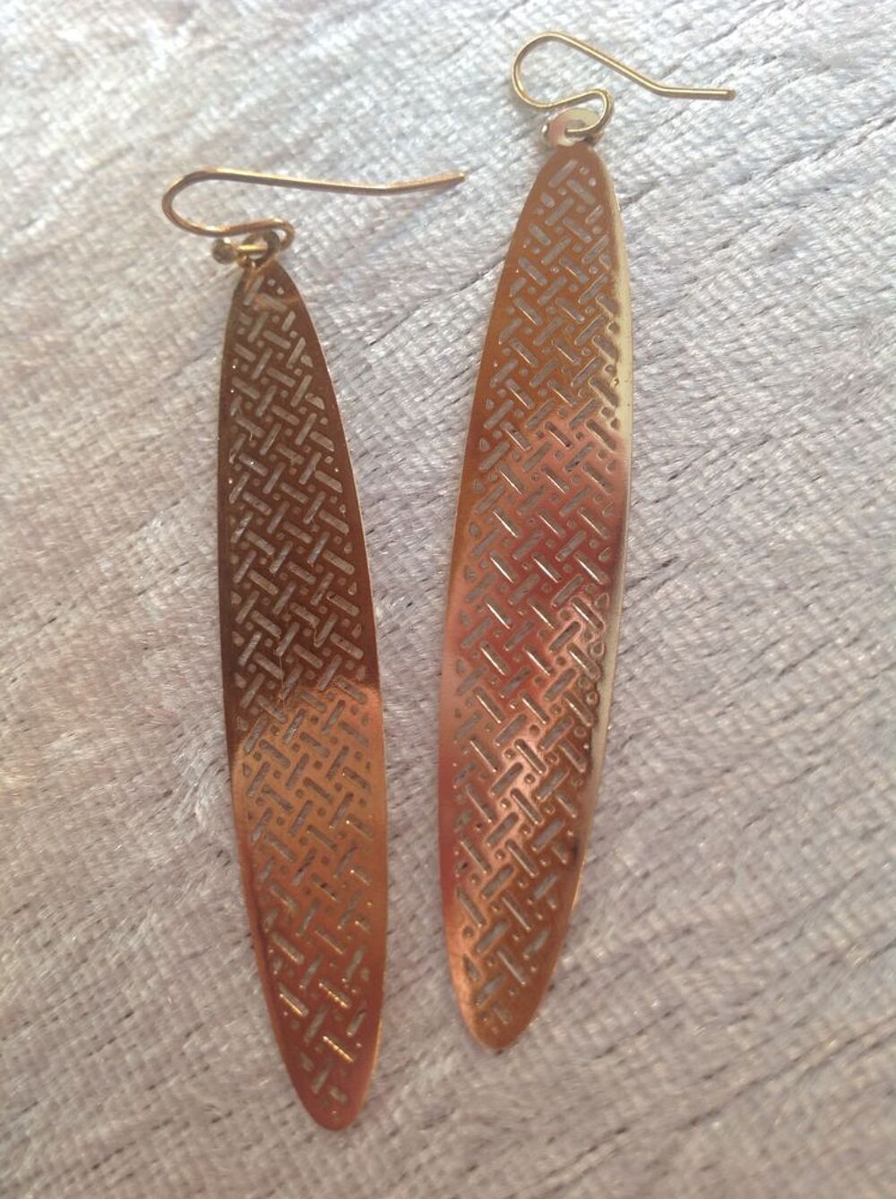 BOUCLES OREILLES DOR&Eacute;E FORME PLANCHE SURF 6,3 cm Bijoux et montres