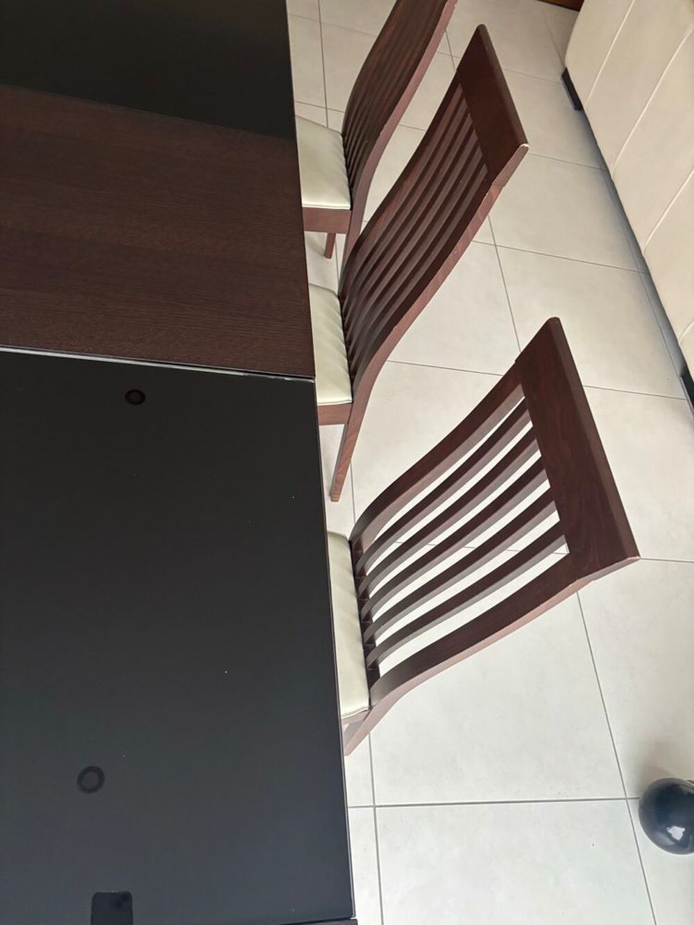 table &agrave; manger et 6 chaises sign&eacute;es calligaris Meubles