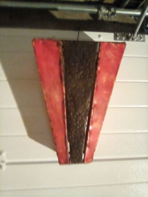 Luminaire en m�tal et peau
15 Le P�chereau (36)