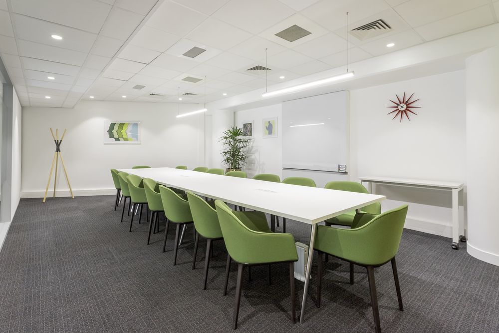   Trouvez un espace de bureau à LYON, Gerland  pour 5 personnes  où tout est pris en charge Lyon 7
