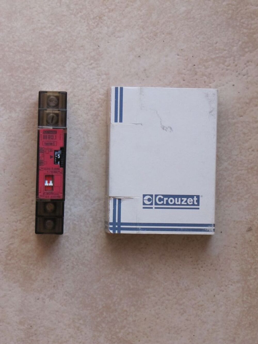 Relais clignoteur r&eacute;f&eacute;rence 88 813 1 CROUZET Fonction E Neuf Bricolage