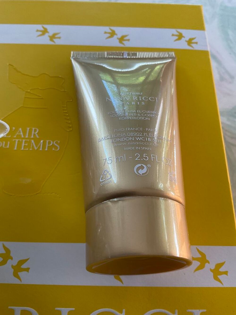 Nina Ricci l'Air du Temps coffret eau de toilette et cr&egrave;me 