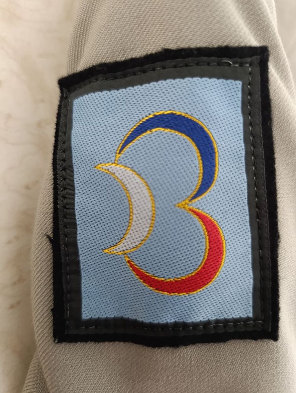 Uniforme Militaire ( Arm&eacute;e Francaise ) &eacute;tat neuf,tr&eacute;s propre Vêtements