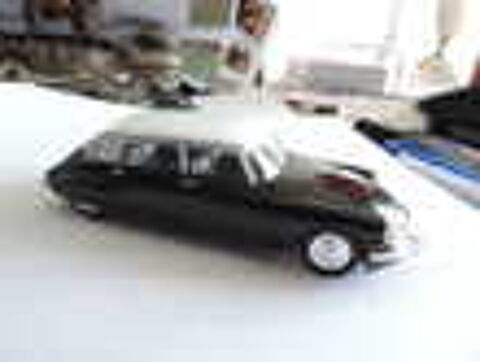 CITROEN - DS 19 - Echelle : 1/43 &egrave;me. 