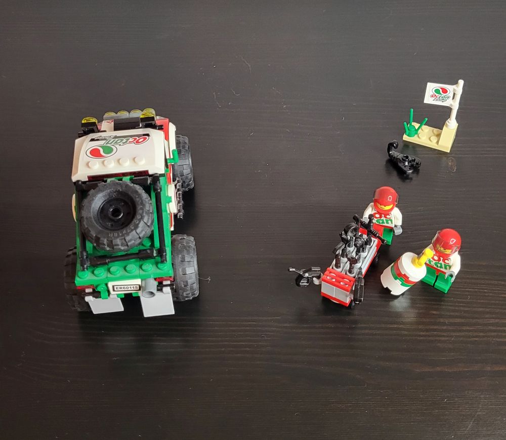 Lego city 4x4 tout terrain ref 60115 Jeux / jouets