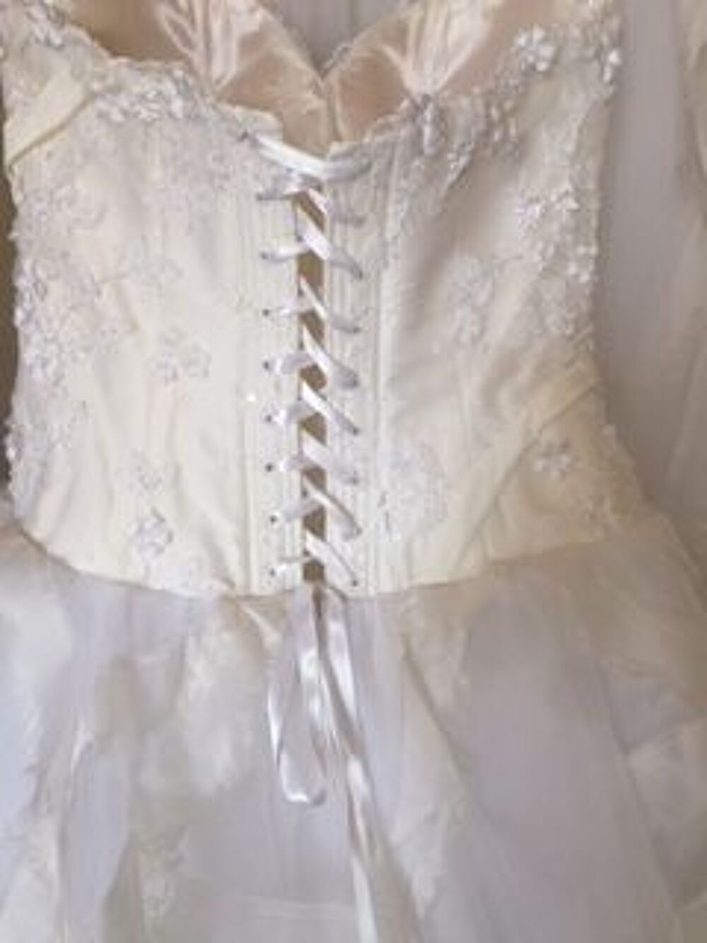 Robe de mari&eacute;e cr&eacute;ateur lyonnais Vêtements