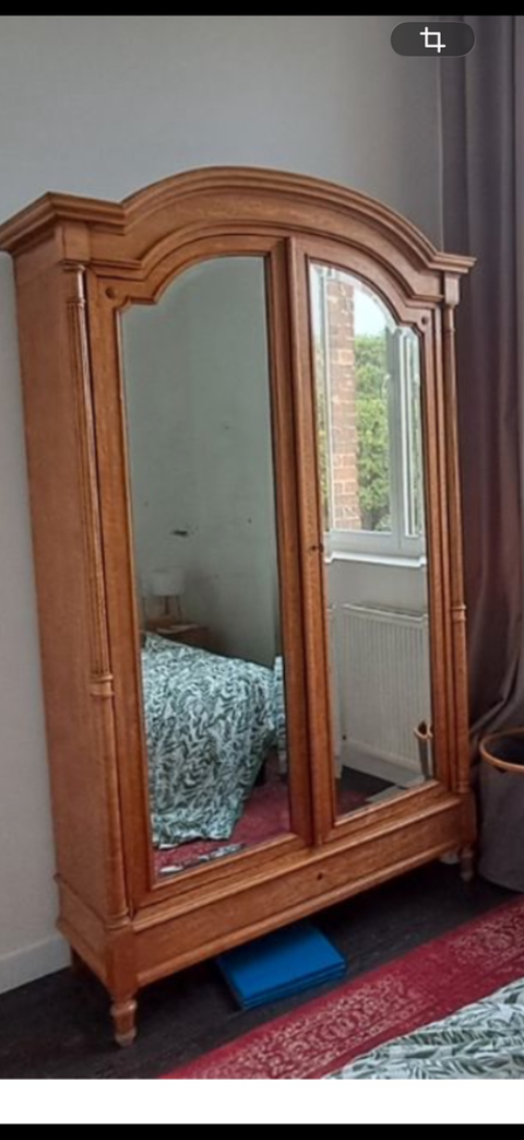 Ancienne armoire avec double matoir et grand tiroir Valenciennes (59)