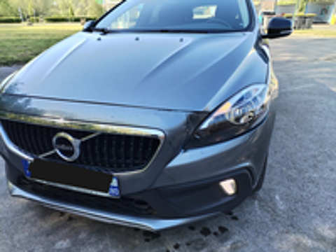 V40 Business D3 150 Momentum Business Geartronic A 2016 occasion 80170 Bayonvillers