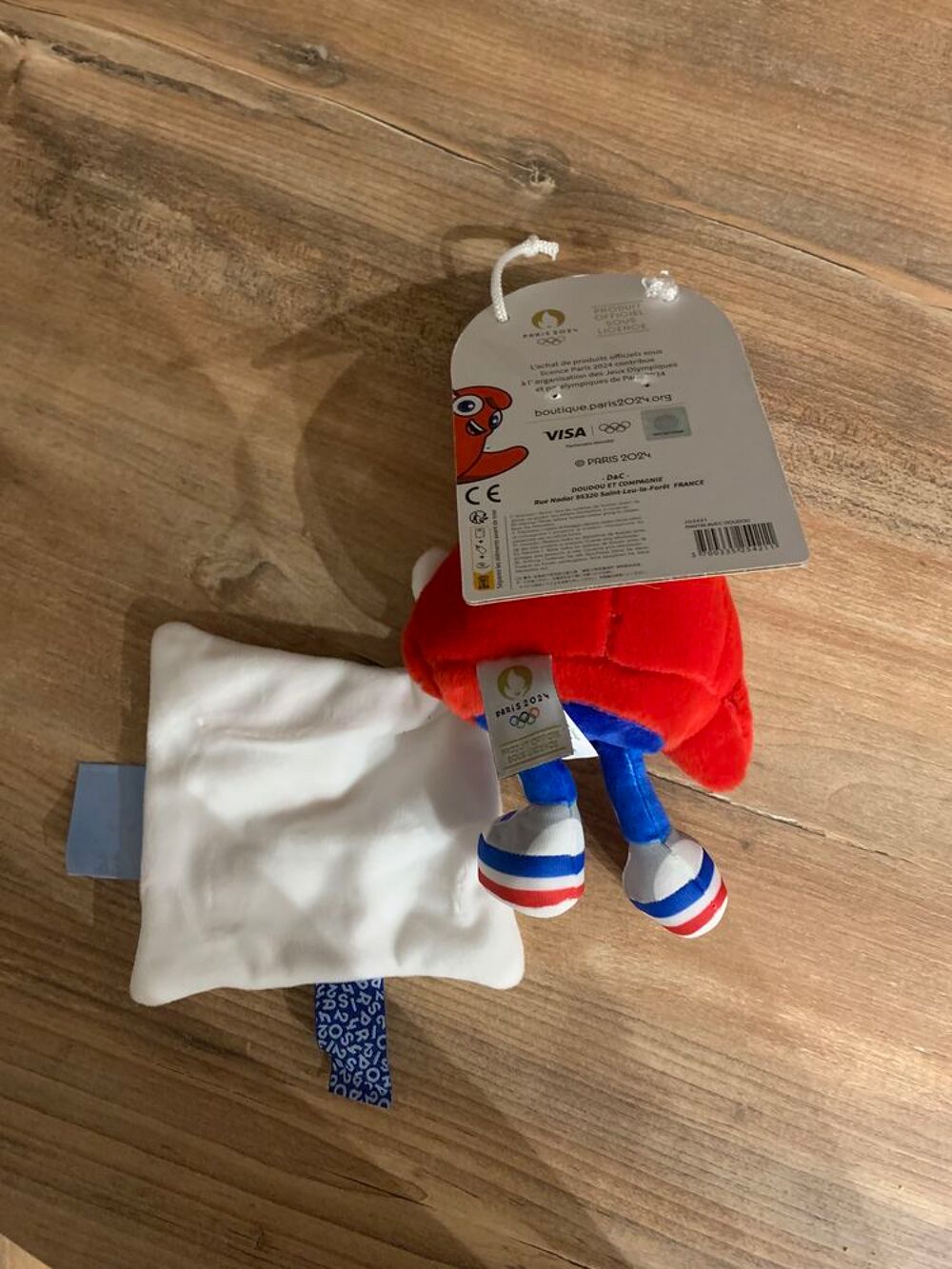Doudou / peluche Mascotte " JO Paris 2024 " Puériculture