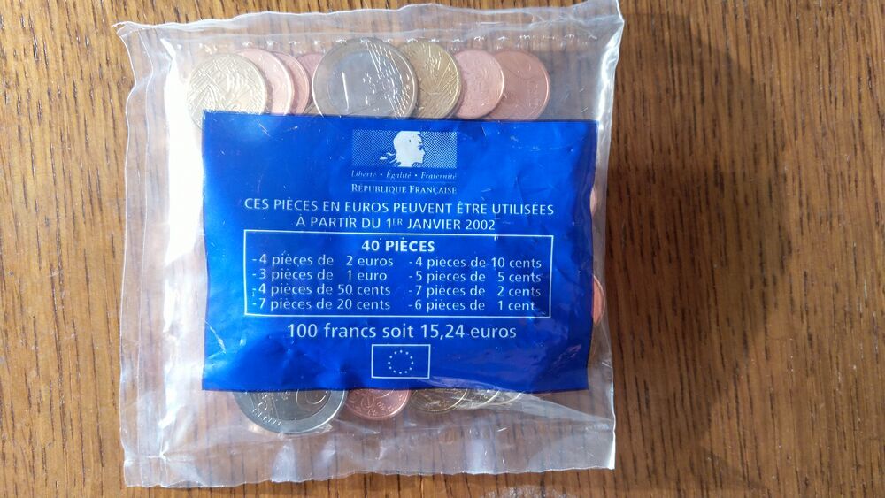 Sachet Officiel Premiers Euros France 2002 - Scell&eacute;/Neuf 