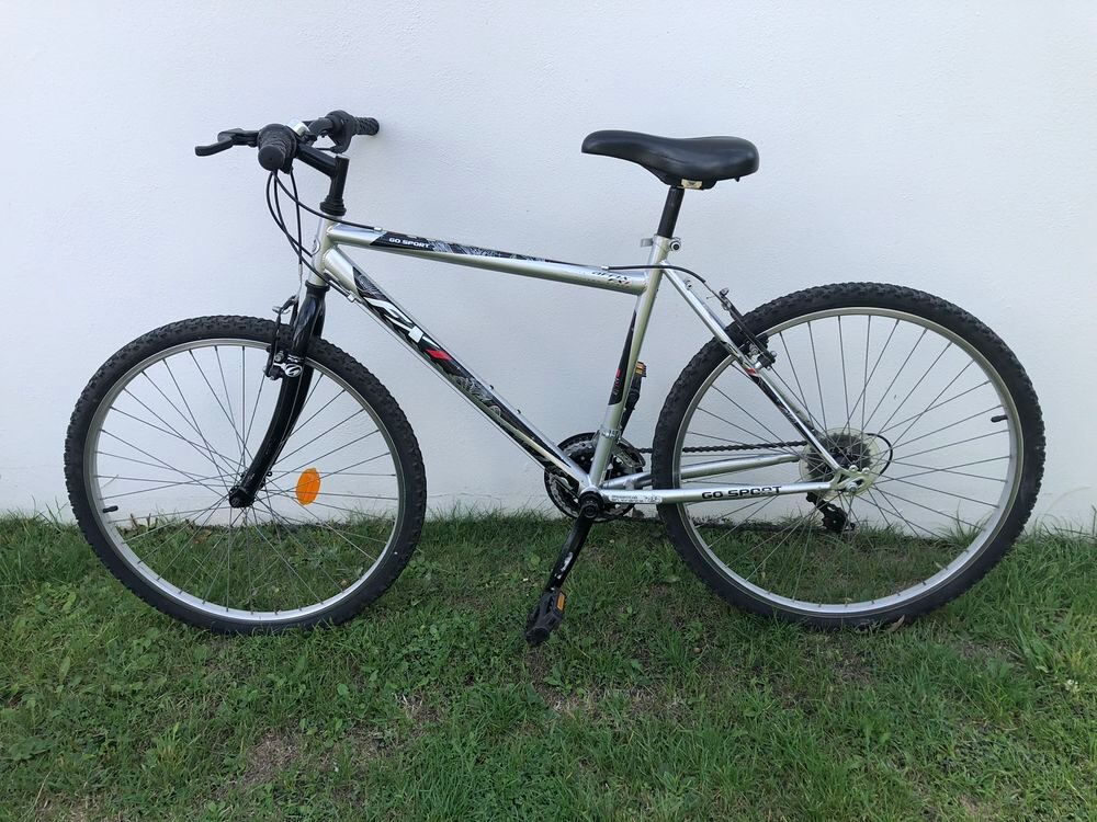 Velo bon &eacute;tat de marque go sport Vélos