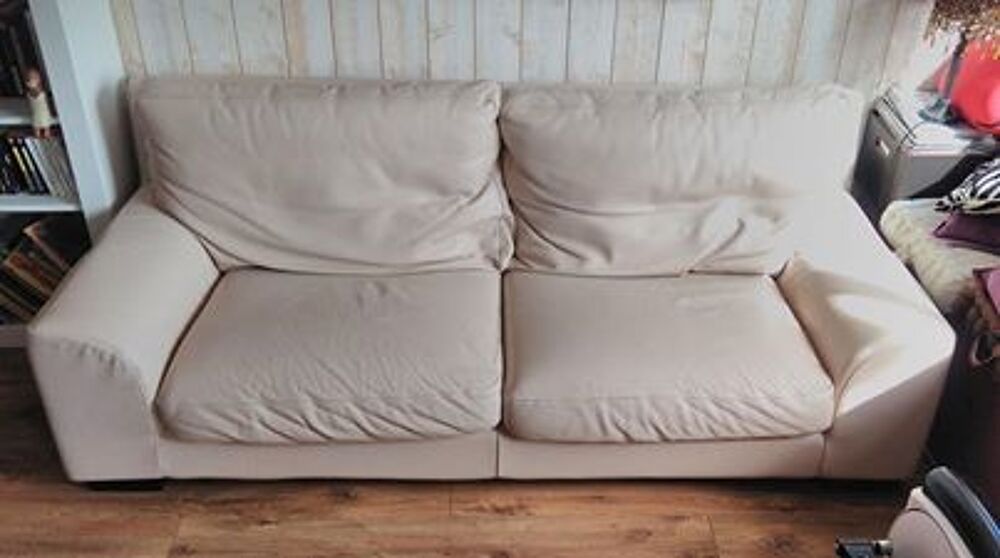 vends 2 canap&eacute; cuir " Roche-Bobois " en TBE Meubles
