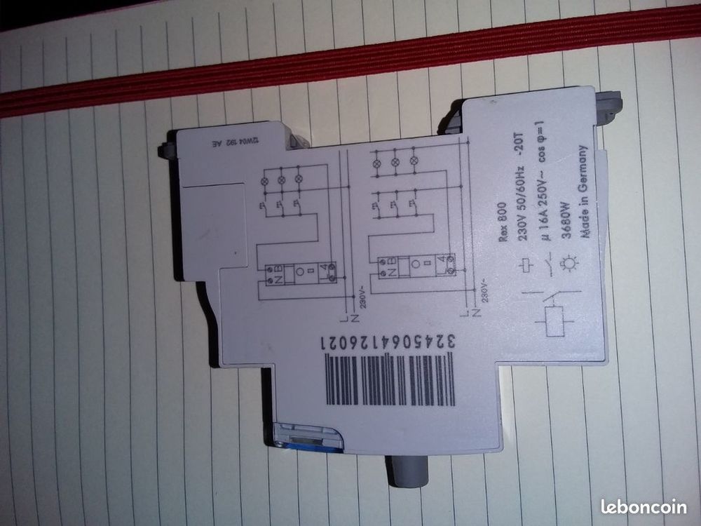 Legrand - Minuterie - 16 A - 230 V~ - 50/60 Hz R&eacute;f : 412602 Bricolage