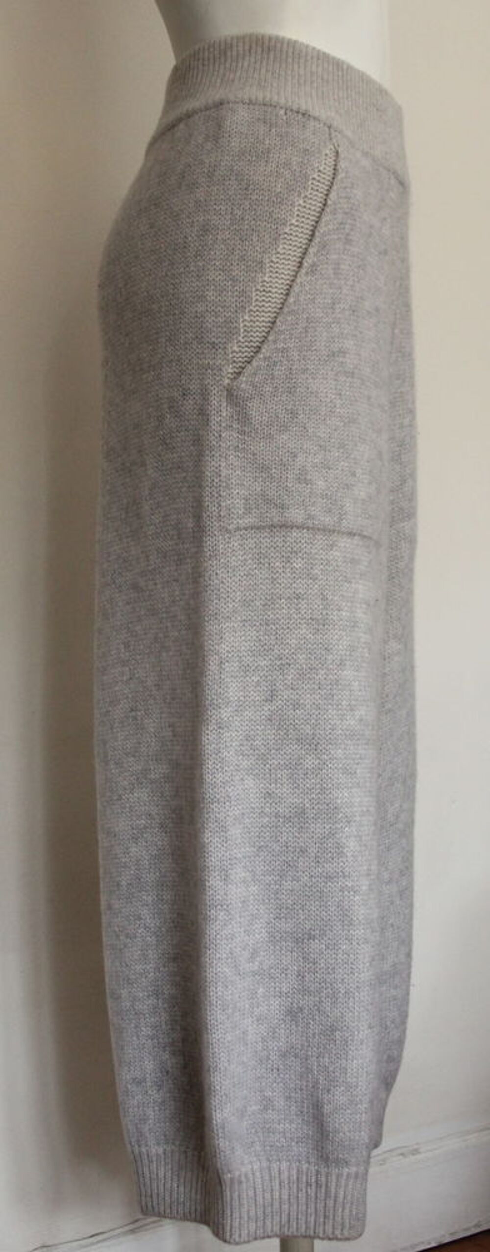 Pantalon sarouel cachemire LACOSTE T. 36/38 Fr Vêtements