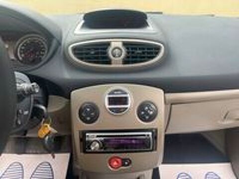 Clio III Clio 1.5 dCi 85 eco2 Privil&egrave;ge 2008 occasion 77170 Brie-Comte-Robert