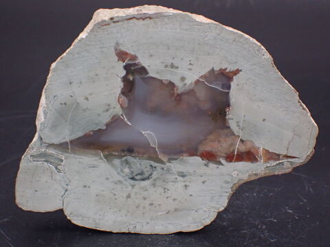 Lithophyse Massif de l'Est�rel Var France 185gr 39 Moyenmoutier (88)