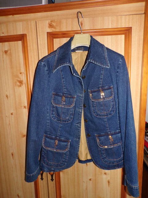 veste jean état neuf 38/40 35 Guillac (56)